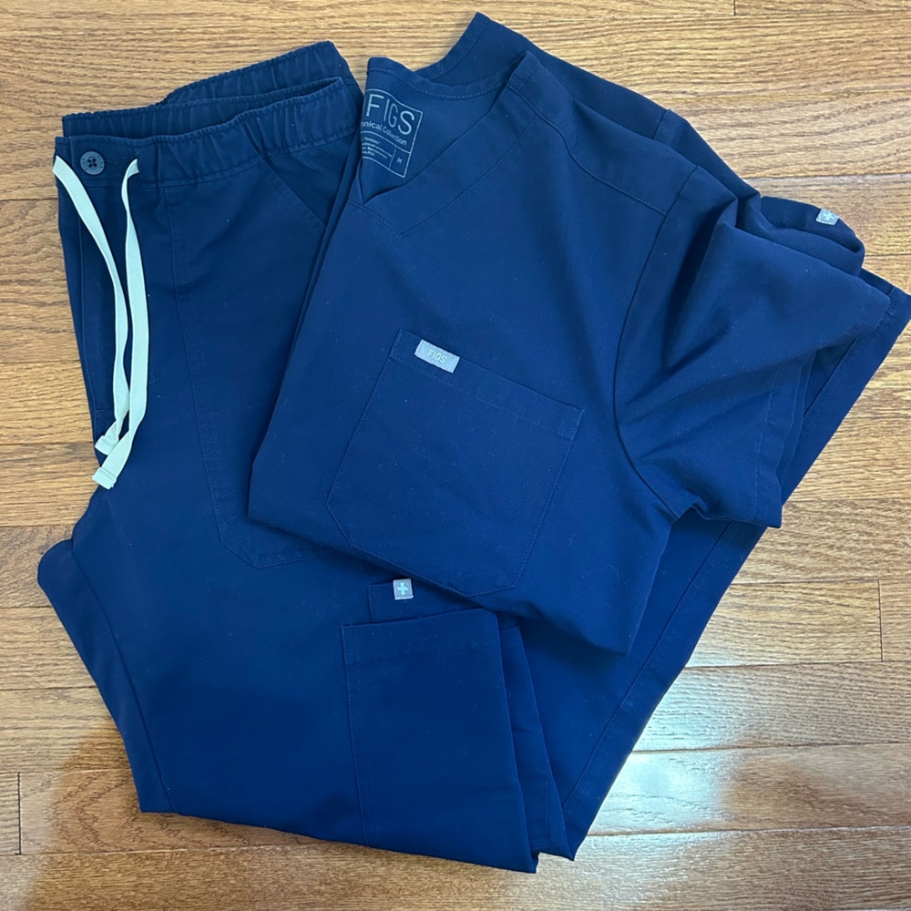 Figs Scrubs SET - Top and Pants - Navy Blue Set Size Medium